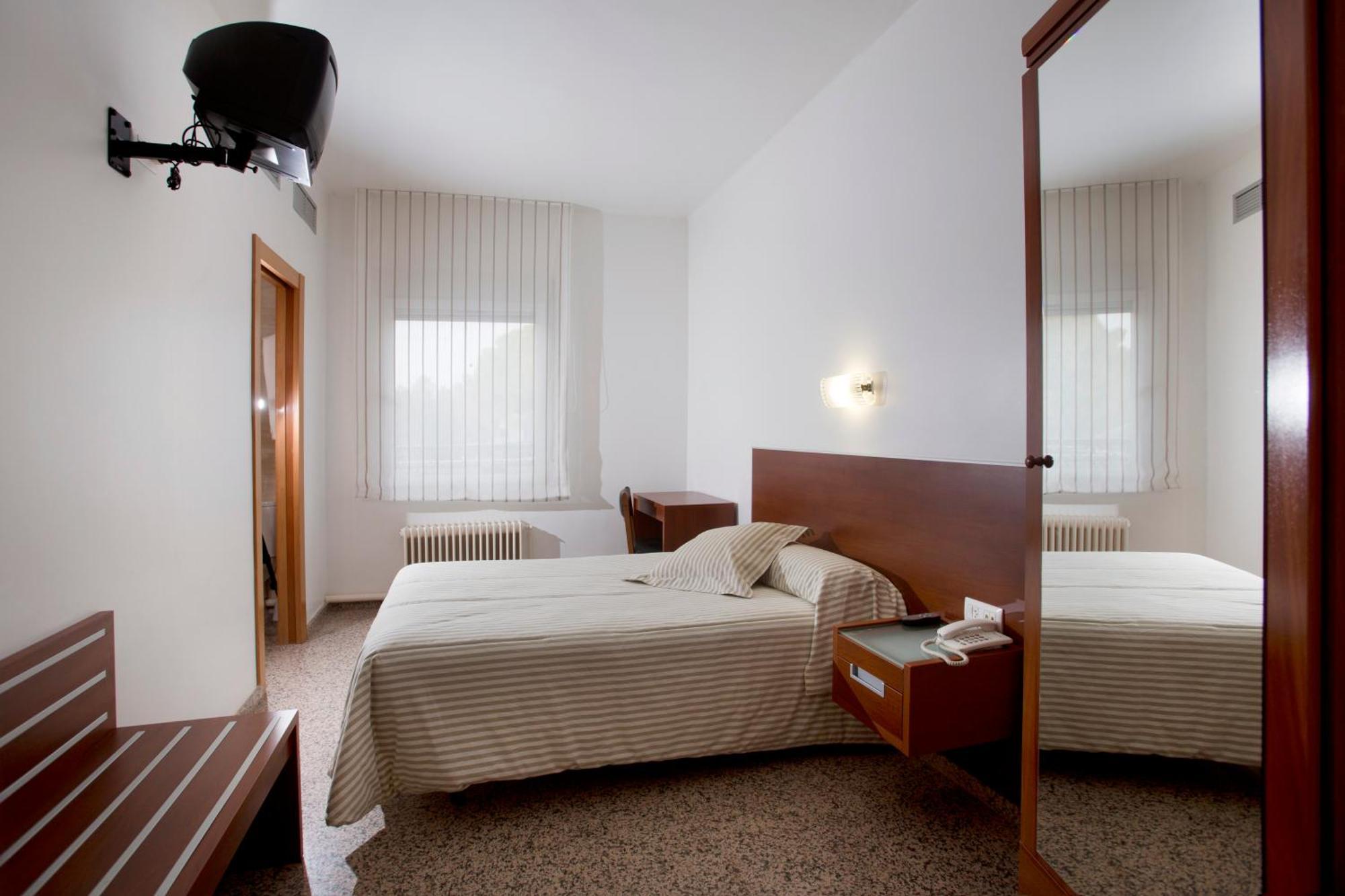 Hotel Marivella Calatayud Ngoại thất bức ảnh